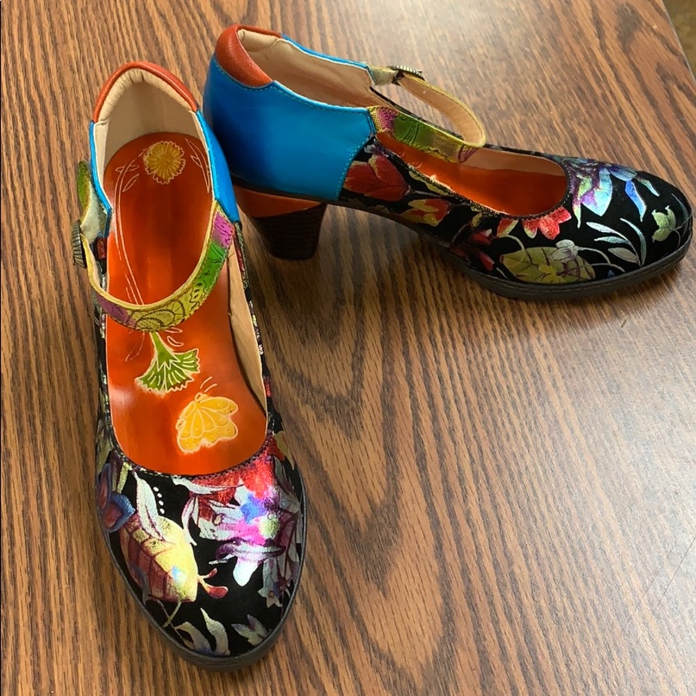Colorful heels 7.5